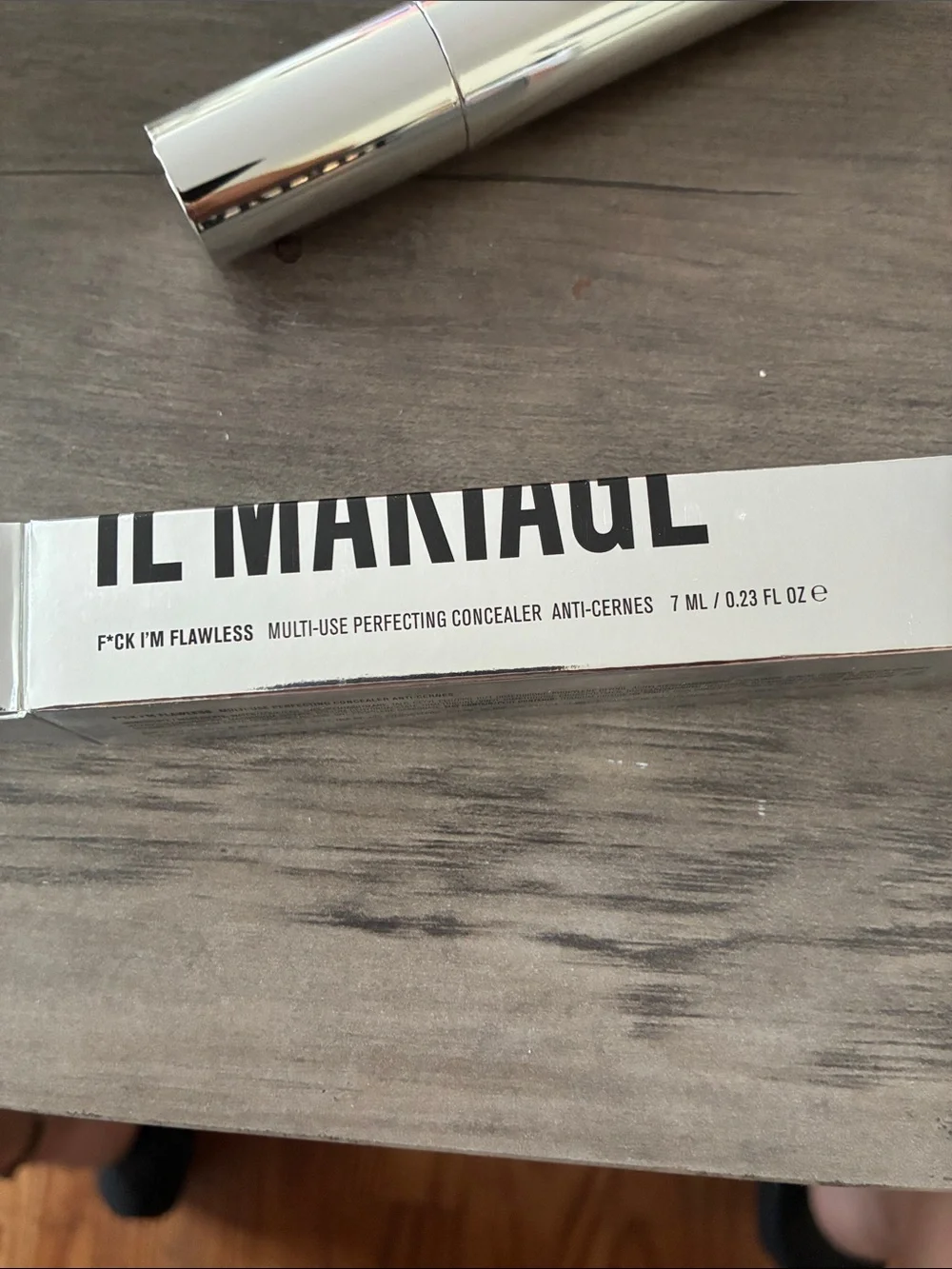 IL MAKIAGE Metallic Tube Concealer in Light Beige